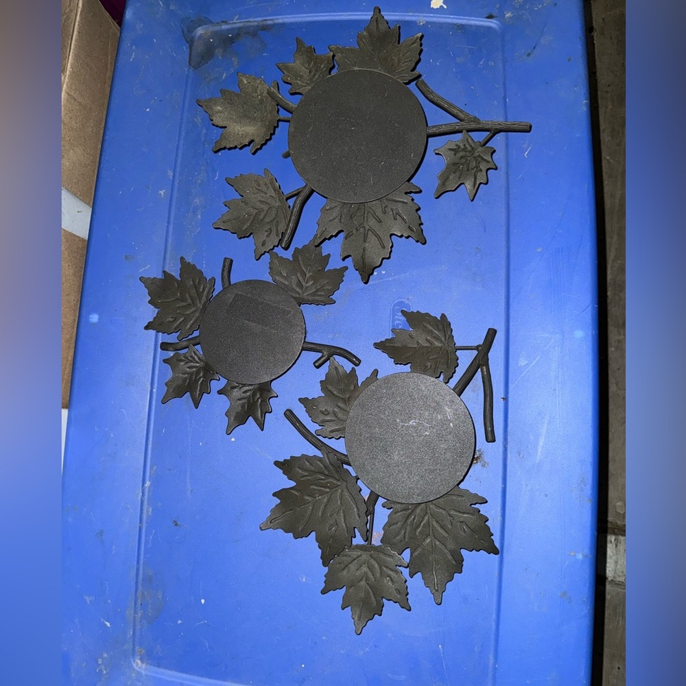 Longaberger wrought iron set of 3 leaf candleholders